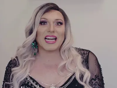 Елза Парини отваря бар за любовни жрици