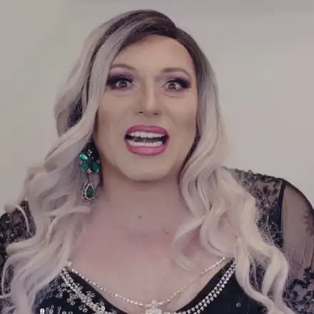 Елза Парини отваря бар за любовни жрици