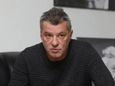 Фолк певица е новата на Куката? Снимки