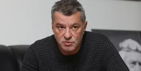 Фолк певица е новата на Куката? Снимки