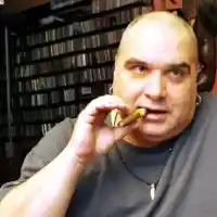 Фънки: Ще продам майка си за пура, въпреки поскъпването на цигарите пушачите ще продължим на пафкаме като луди