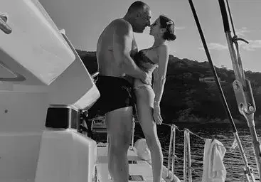 Глезят Симона Пейчева на яхта СНИМКИ