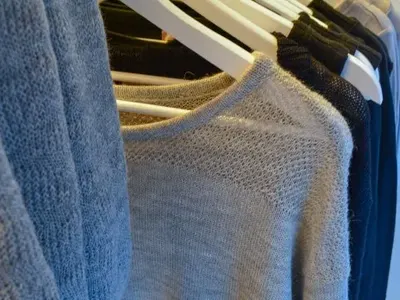 Къде да продадем ненужните си дрехи?