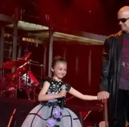 Крисия чака Слави на бала си