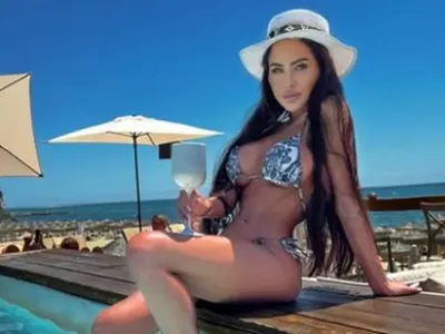 Лейди България се фука с часовник за 100 бона