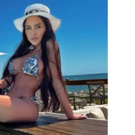 Лейди България се фука с часовник за 100 бона