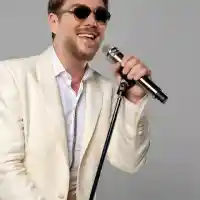 Лорд Евгени Минчев: Кичка с ботушите на Доли Партън, Миро, отличен 6 за фотошопа, Джизъса като сгоден футболист и още + СНИМКИ