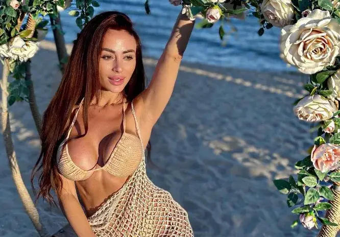 Мариана Маринова препича силикона