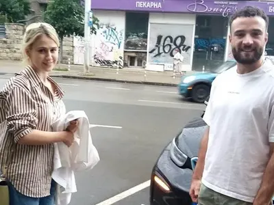 Мария Бакалова се прибра тайно в България