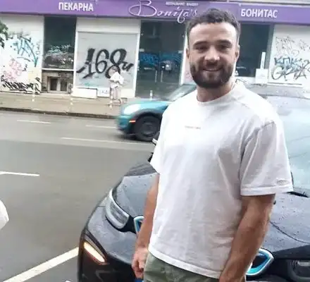 Мария Бакалова се прибра тайно в България