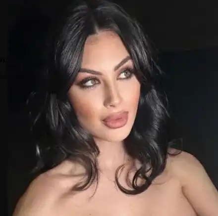 Мис България съблазнява мрежата без бельо! Показа бразилско барабанче (ФОТО ТУК)