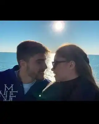 Национал вдигна тайна сватба