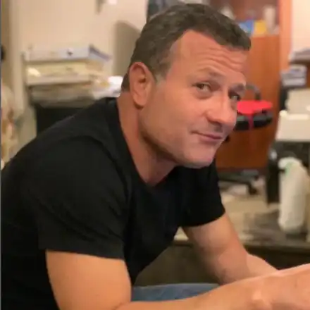 Новата на Рачков по-старичка от Анита, но пък естествена и по-красива (ПЪРВИ СНИМКИ)