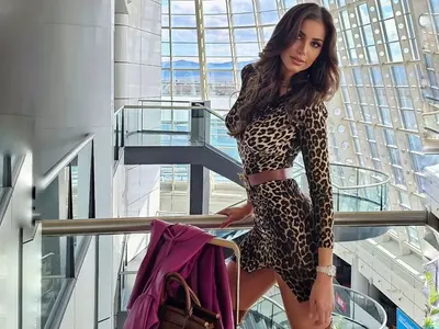 Папарашки удар: Спипаха Богданска да се натиска с ново гадже СНИМКИ