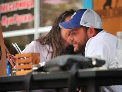 Папарашки удар: Спипаха Богданска да се натиска с ново гадже СНИМКИ