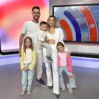 По-влюбени от всякога: Карамански – младши не е разделен с гаджето