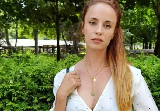 Радина Кърджилова попиля управляващите