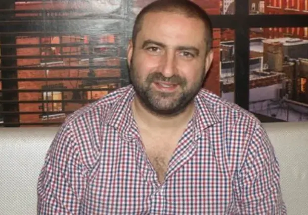 Рапърът Енчев избухна: Вие, боклуци, убихте моя баща!