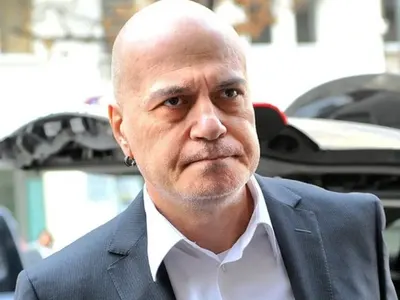 Слави подари тромпет за 10 бона на ученици