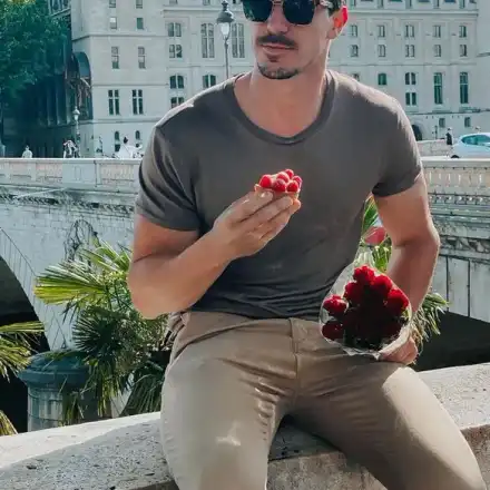 Виктор Стоянов пак си търси гадже