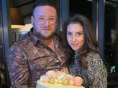 „Златната“ Катрин Тасева роди момче от сладкарски бос (Снимка)