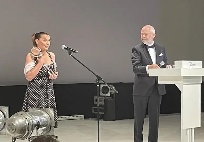 Актрисата Ели Скорчева след триумфа в Карлови Вари: Имам награда, но нямам пенсия