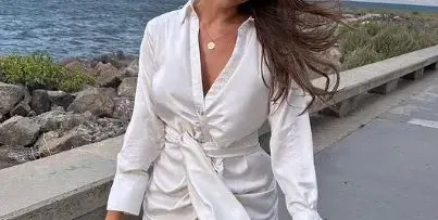 Алекс Богданска отдъхва в женска компания