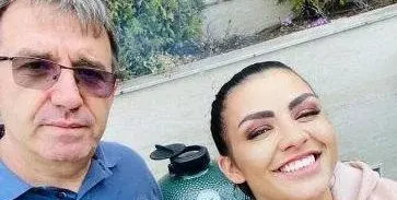 Деси Цонева заряза мъжа си