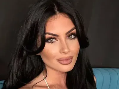 ФОТО БОМБА! Хванаха Мис България с тайнствен мъж! (Кой е той)