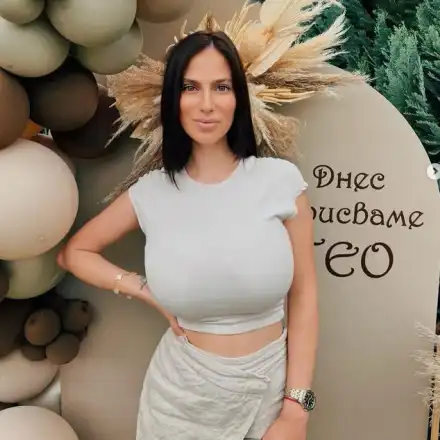 Габи на Иво Аръков  е българската с най-голям бюст