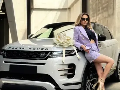 Глезят Нора Недкова с нова джипка