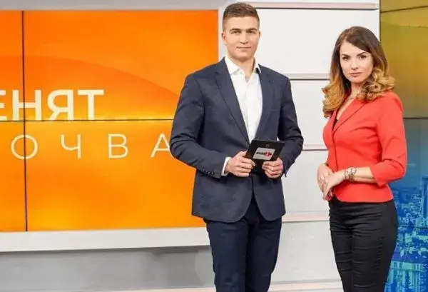 Христина Христова цял час върти букли за ефир