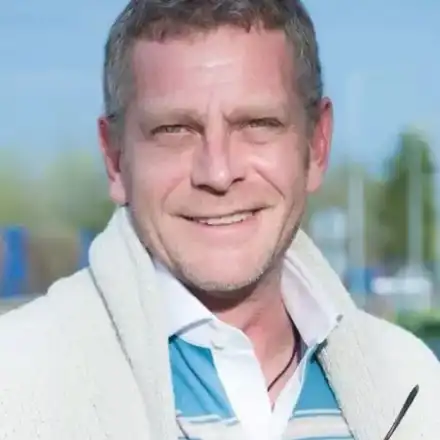 Юлиан Вергов празнува рожден ден в Рим (Вижте с кого)