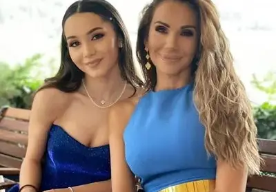 Ивайла Бакалова на нож с дъщеря си