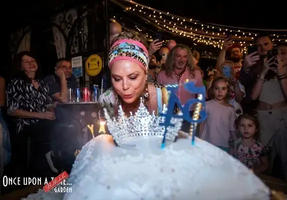 Кремена Халваджиян се наблъска с ботокс като за последно