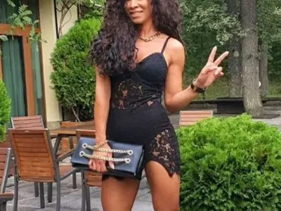 Маги Сидерова пие сама по токчета