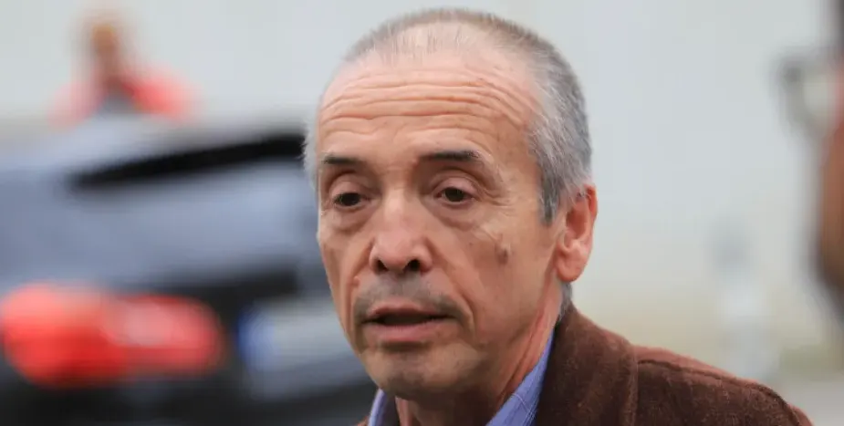 Майката на Мангъров гасне на 101! Доцентът излезе в отпуск, за да е до нея