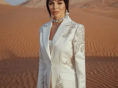 Мегз досущ като Кардашиян