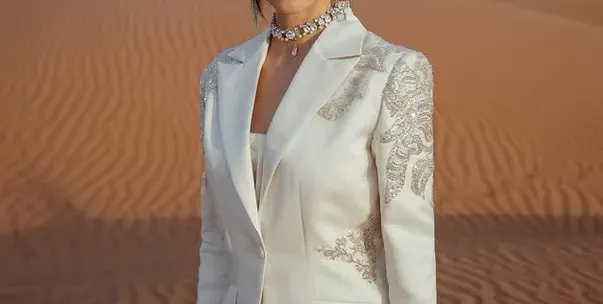 Мегз досущ като Кардашиян