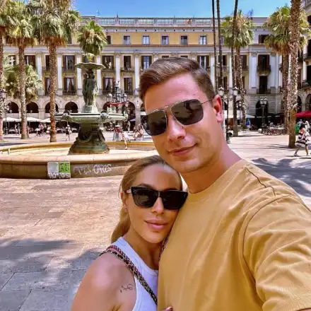 Любовни трепети: Мика и Мартин са в Барселона