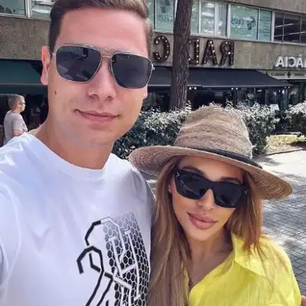 Мика заведе гаджето в Майорка