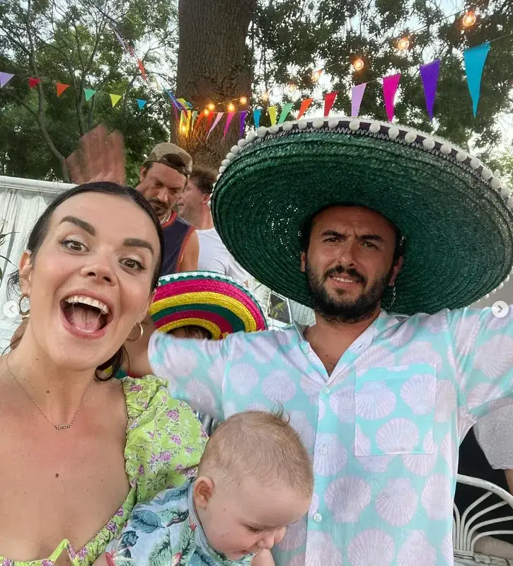 Мона Гочева купонясва на къмпинг с децата