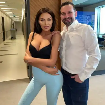 Моника Валериева си маха силикона