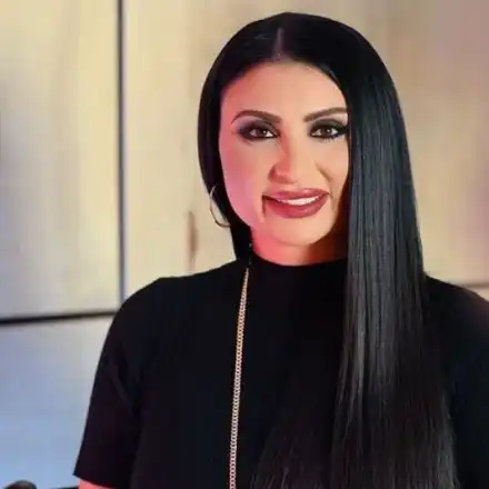 На гребена на вълната: 250 бона лапва Софка за месец