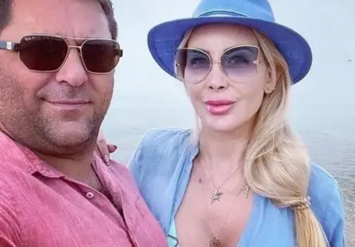 Най-после е себе си: Тоца набива бургери