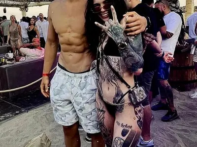 Сървайвъри куфеят на Карамански (СНИМКИ)