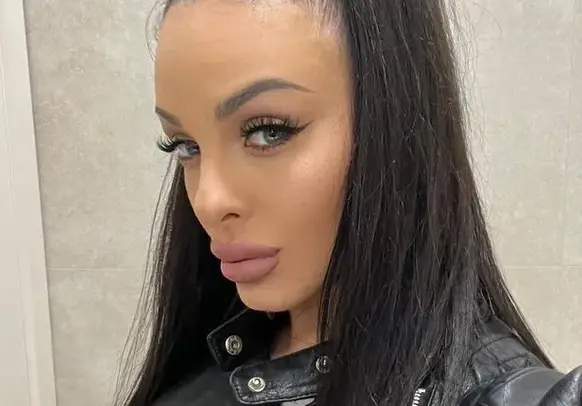 Симона вече не крие гаджето си