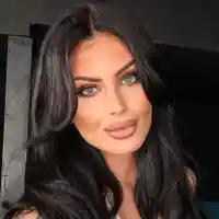 Тафкова се щракна под душа в банята! Хавлията й падна (СНИМКИ по-долу)