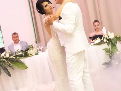 Теди Джорджо вдигна сватба на морето