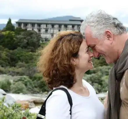 Вяра Анкова и Томас Лавчис омъжиха щерка СНИМКИ